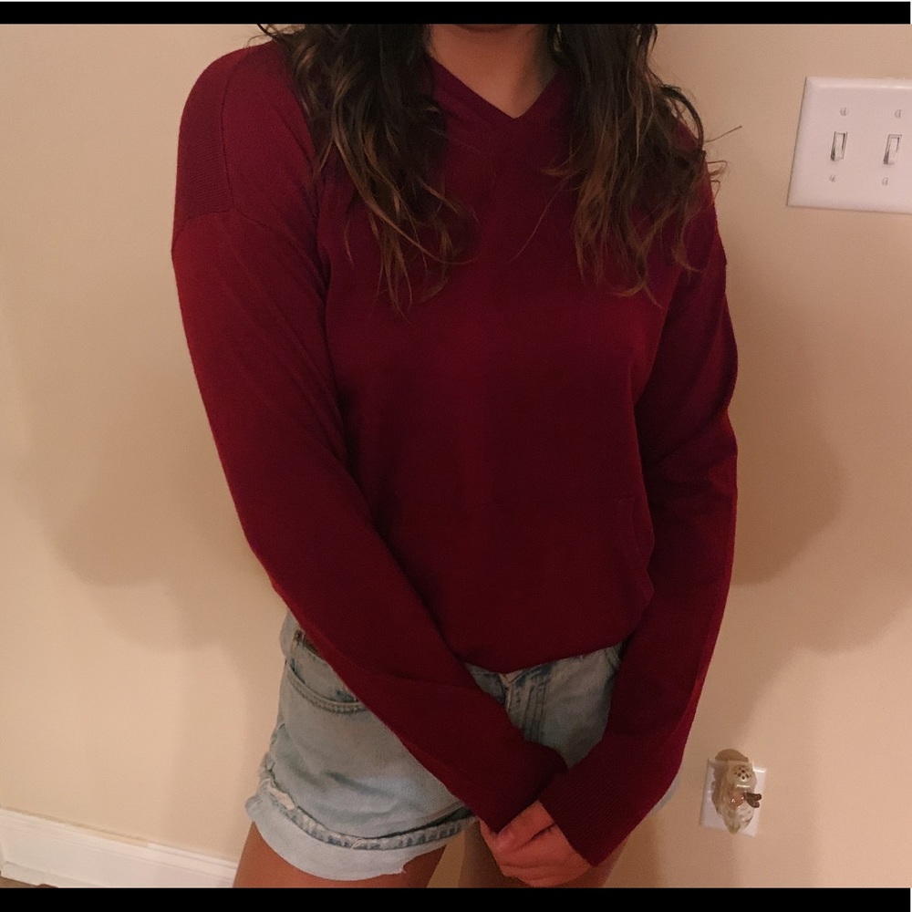 Red hoodie crop